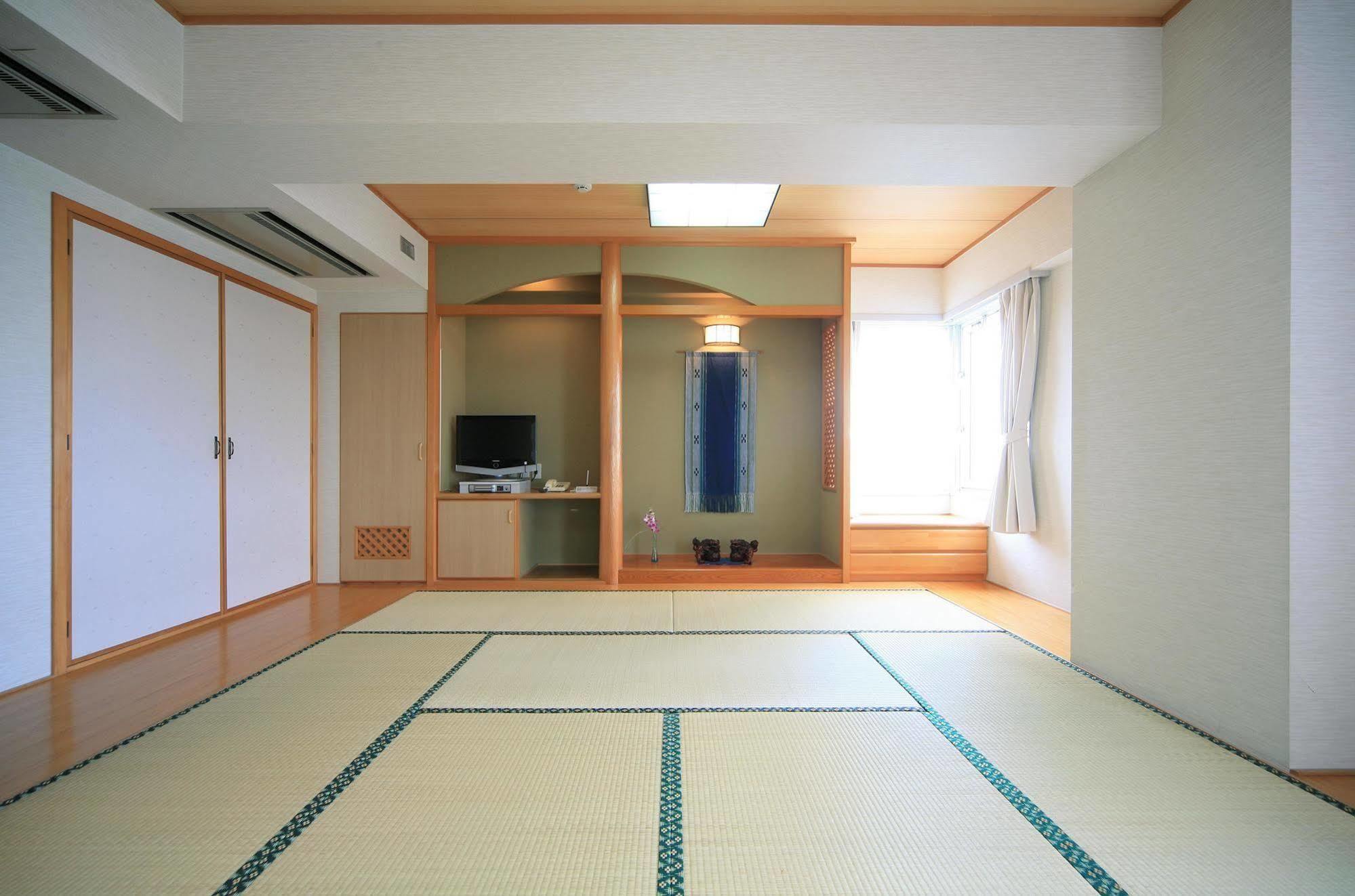 Ishigaki  Hotel Granview Ishigaki מראה חיצוני תמונה